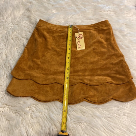 ARYEH Suede Skirt size M brand new with tag color camel waist 30” - Picture 11 of 12